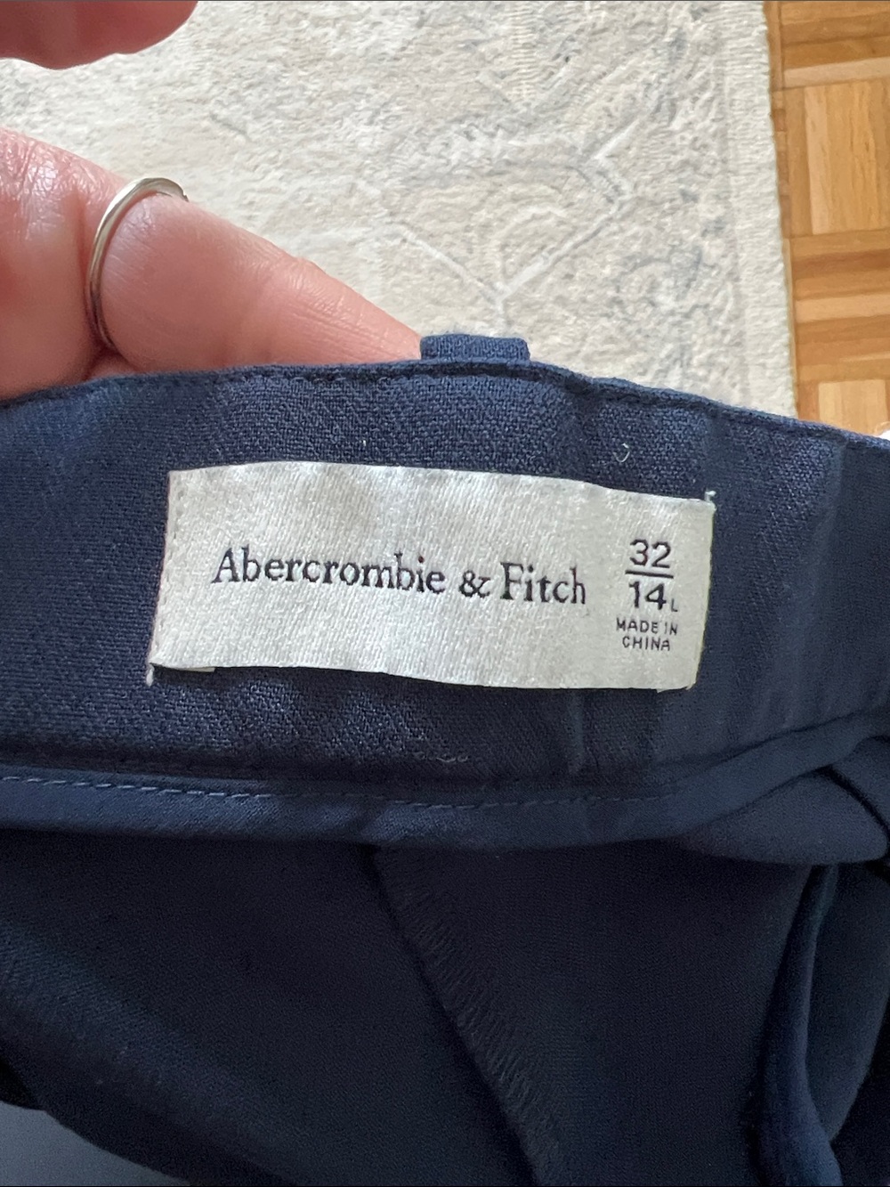 Abercrombie & Fitch Navy Sloane Pleated Wide-Leg Pants Size 32 LONG - Picture 5 of 7